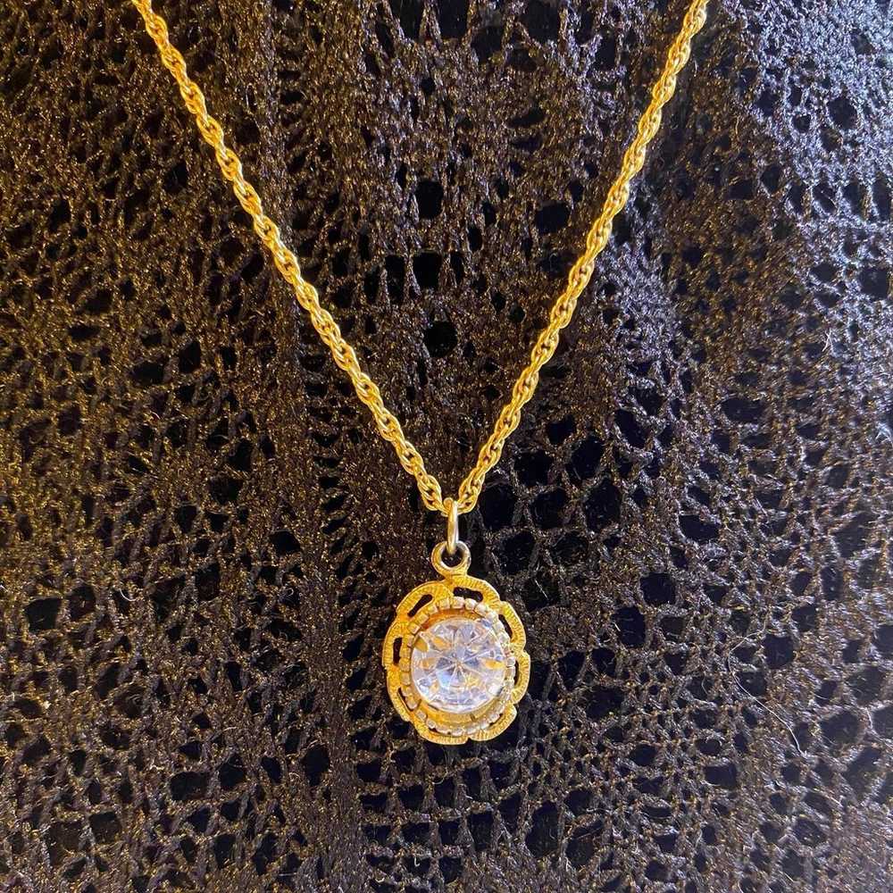 Vintage Avon Gold Tone Necklace with Pendant - image 1