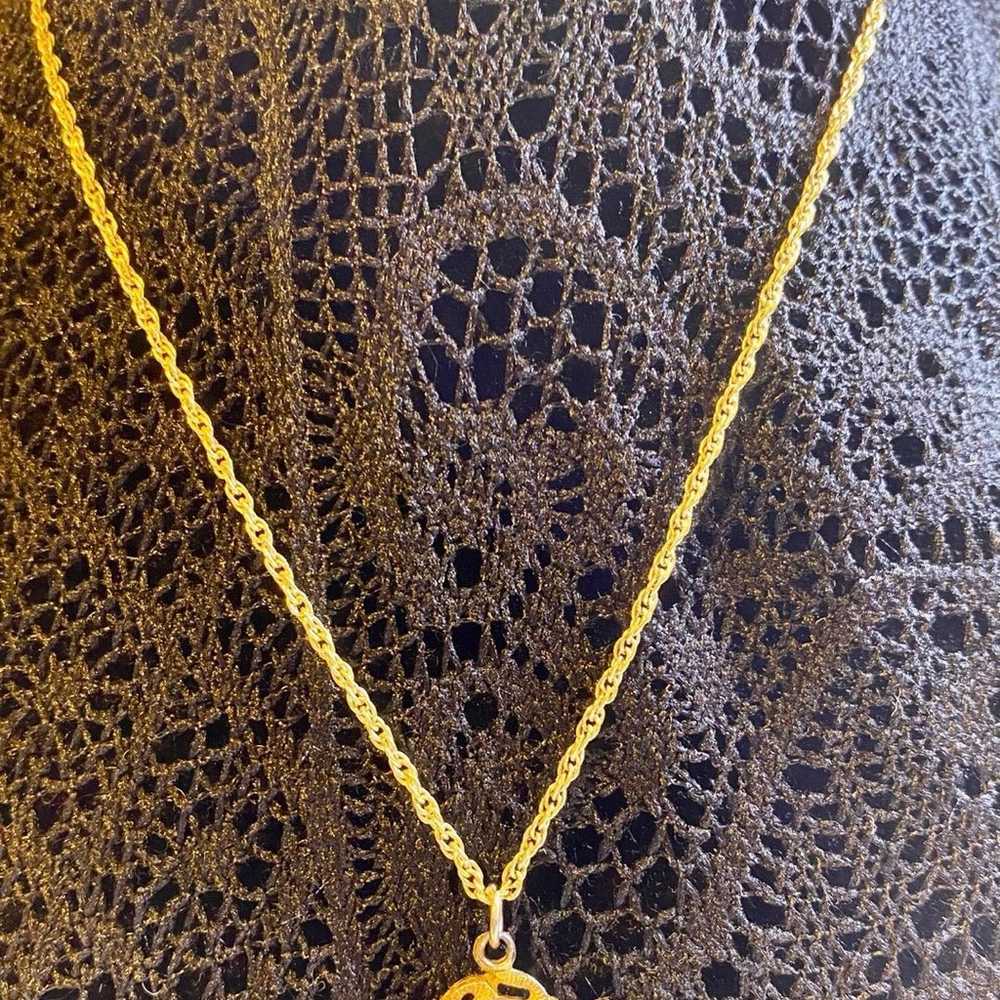 Vintage Avon Gold Tone Necklace with Pendant - image 6