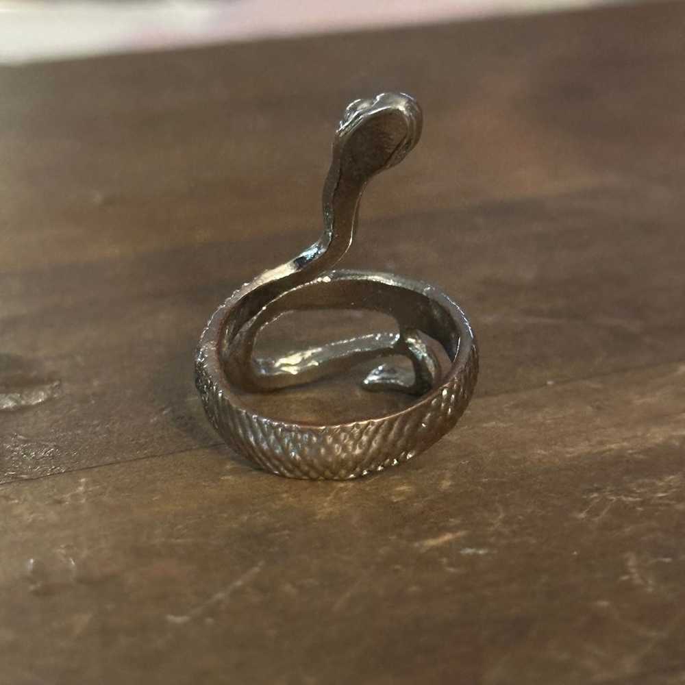 Vintage silver tone slithering snake ring - image 6