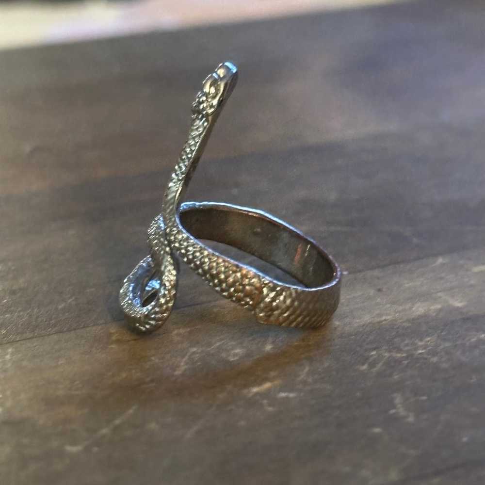 Vintage silver tone slithering snake ring - image 8