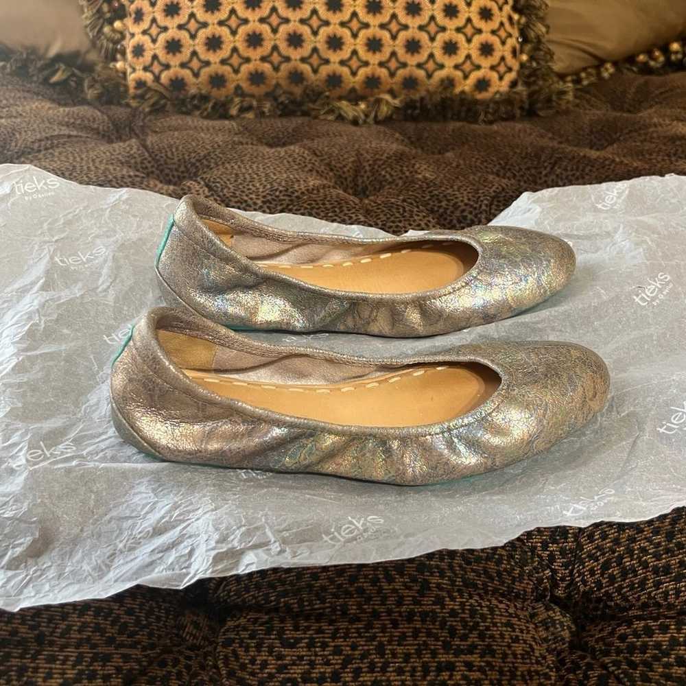 ✨LIMITED EDITION RELEASE✨ Love Potion Tieks EUC S… - image 4