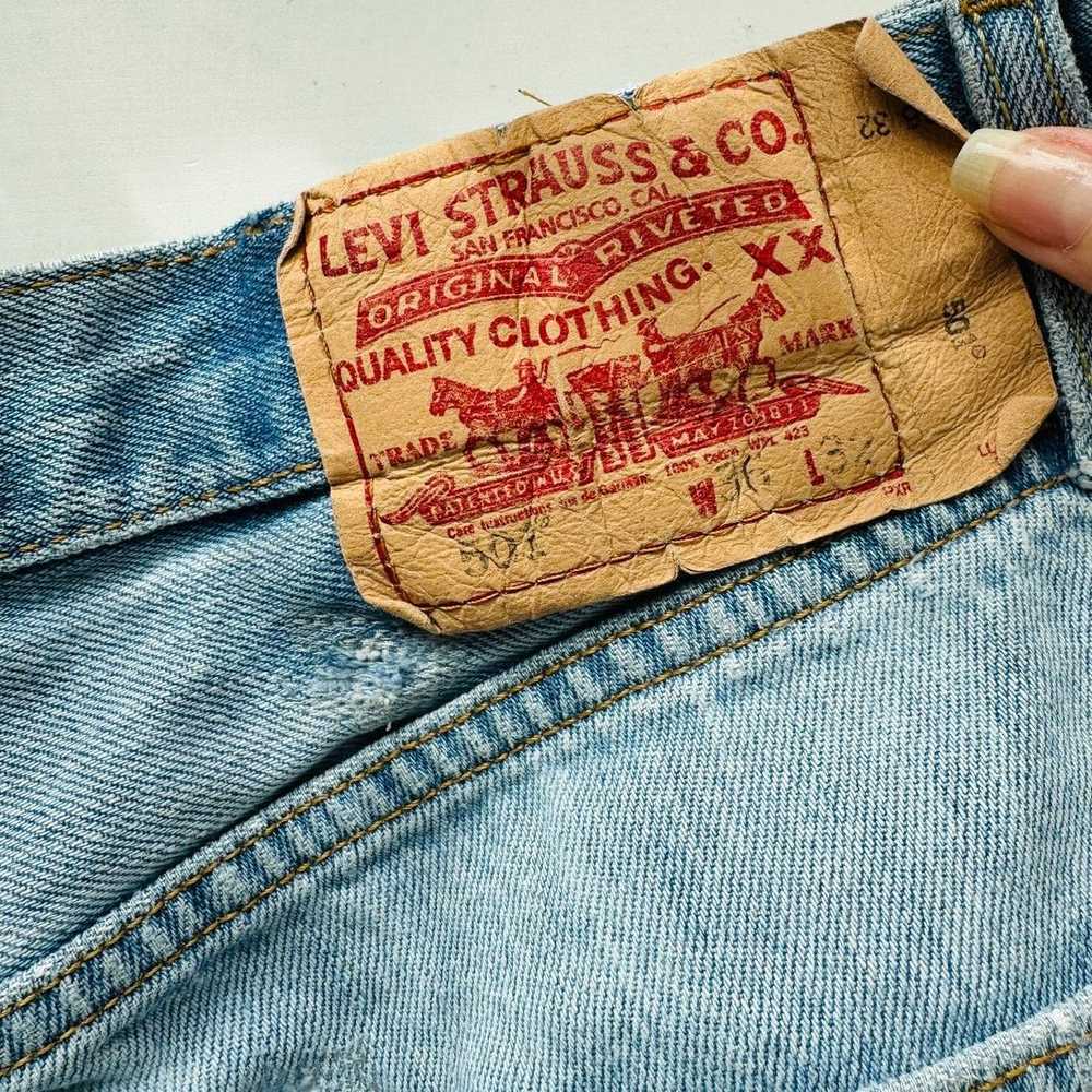 Levi's Levis 501 Light Blue Wash Button Fly Refur… - image 11