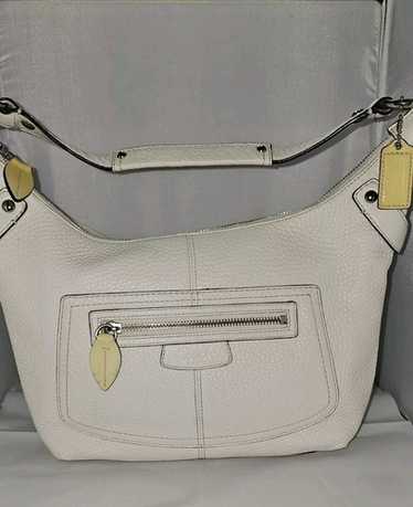 vintage coach old ✨ ivory White bag Vintage coach ivory cream - Gem