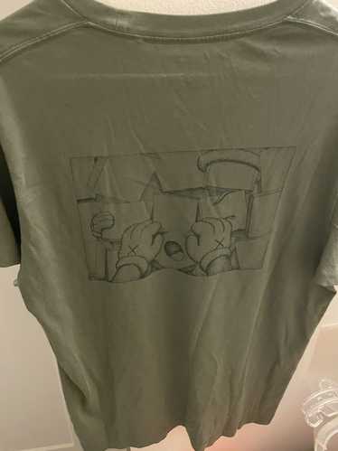 Kaws × Uniqlo Kaws x Uniqlo Olive Pocket Tee