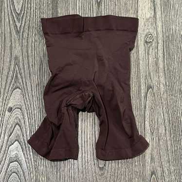 SKIMS NWOT Skims Shapewear Knee Shorts Mid Thigh O