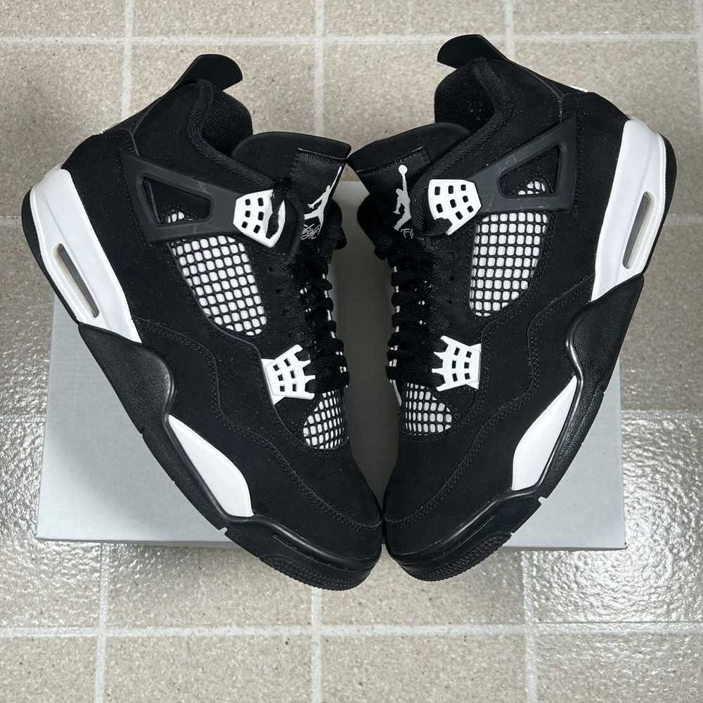 Jordan Brand × Nike Air Jordan 4 Retro White Thun… - image 1