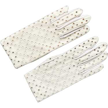 1960s Vintage Creamy White Summer Eyelet Gloves b… - image 1