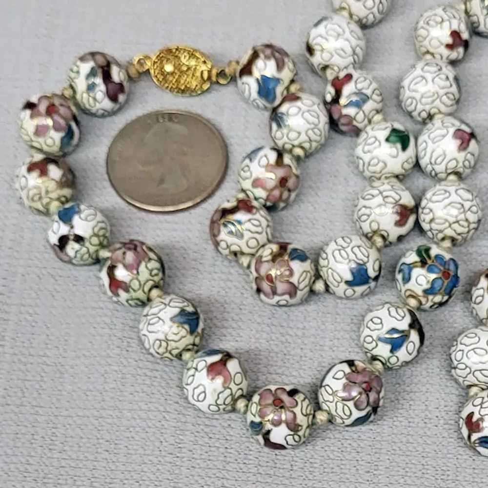 Vintage Chinese White Cloisonne' Bead Necklace Pi… - image 10