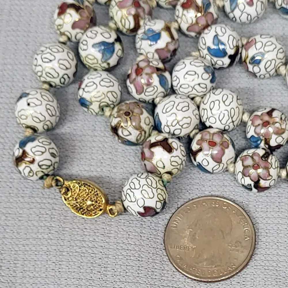 Vintage Chinese White Cloisonne' Bead Necklace Pi… - image 6