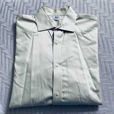 Banana Republic Banana Republic solid tan button d