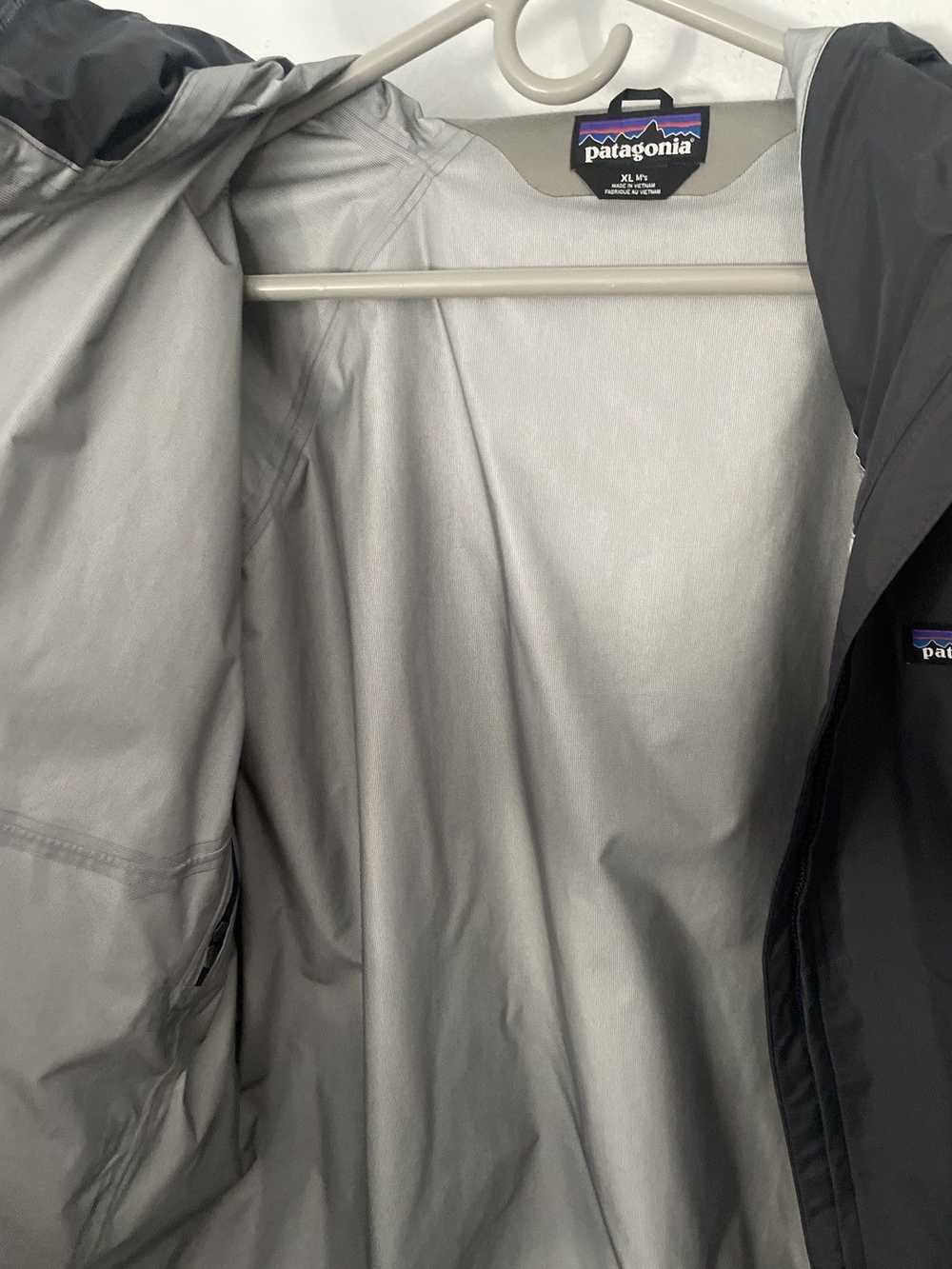 Patagonia Rain shell - image 3