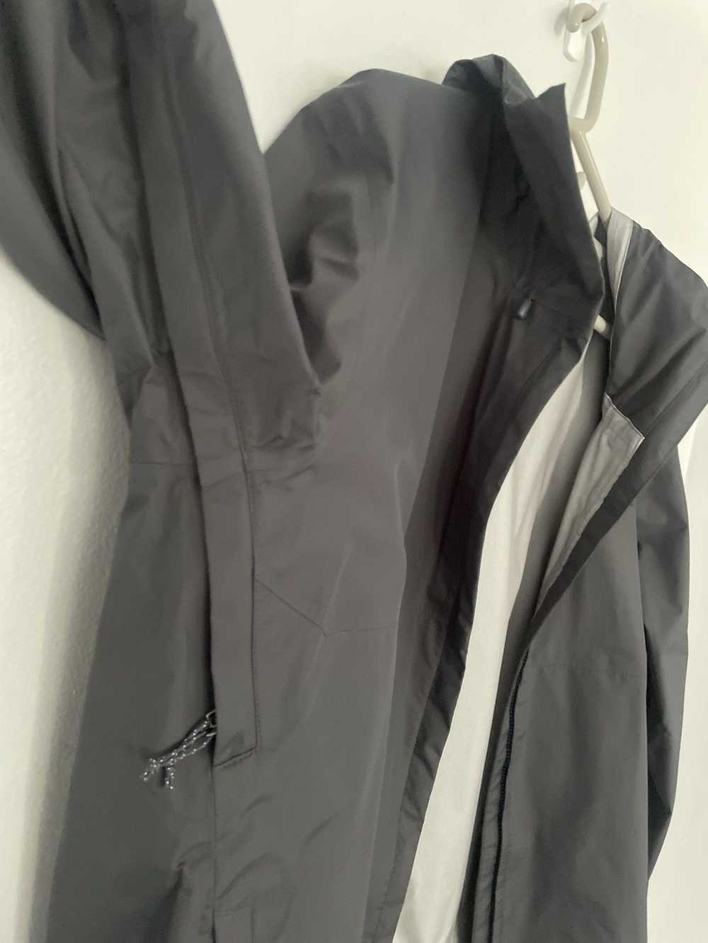 Patagonia Rain shell - image 8