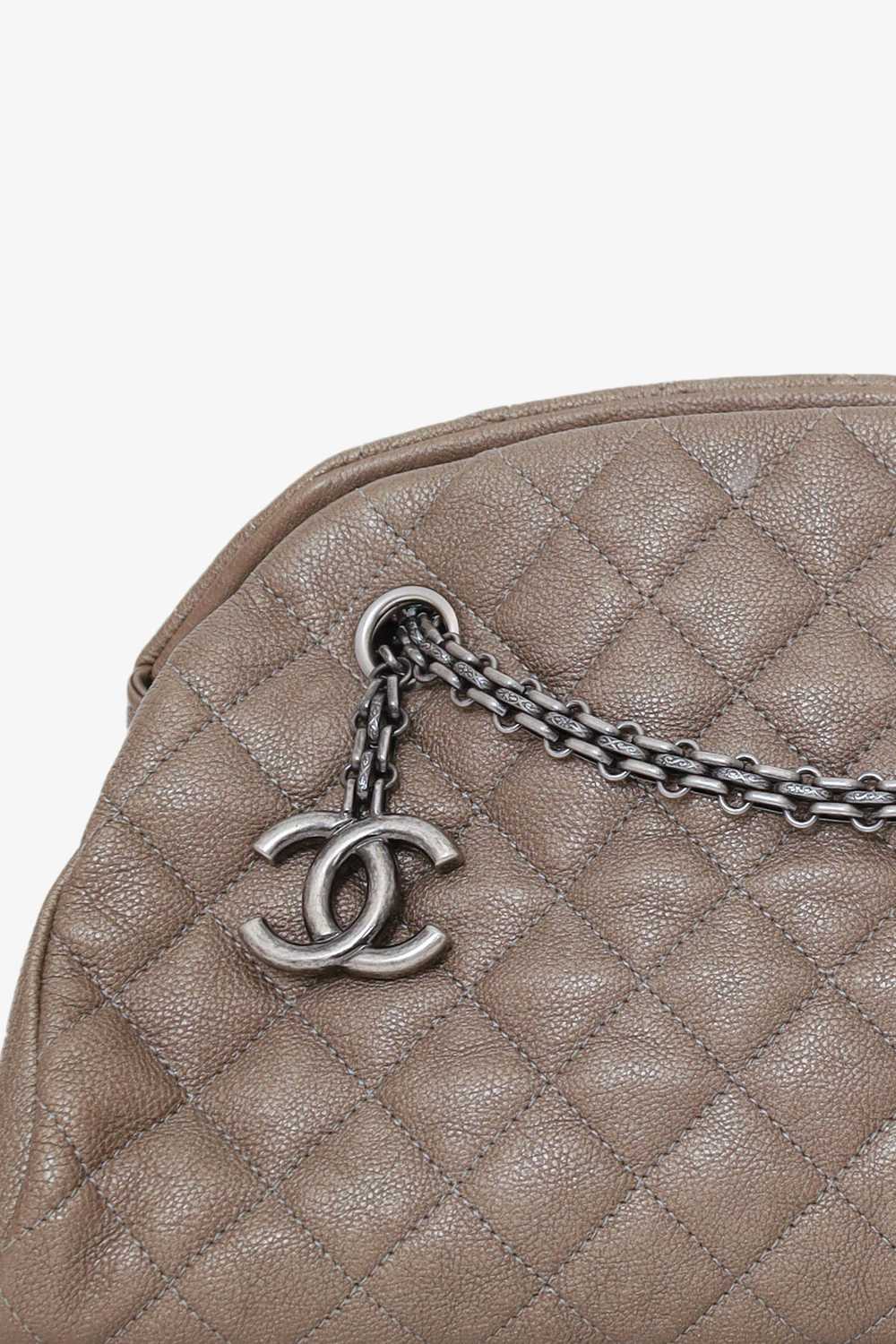 Pre-Loved Chanel™ 2010-11 Brown Caviar Quilted Sm… - image 2