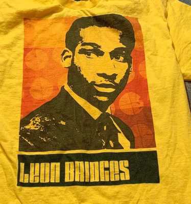 Designer Leon Bridges PreOwned Medium Band TShirt