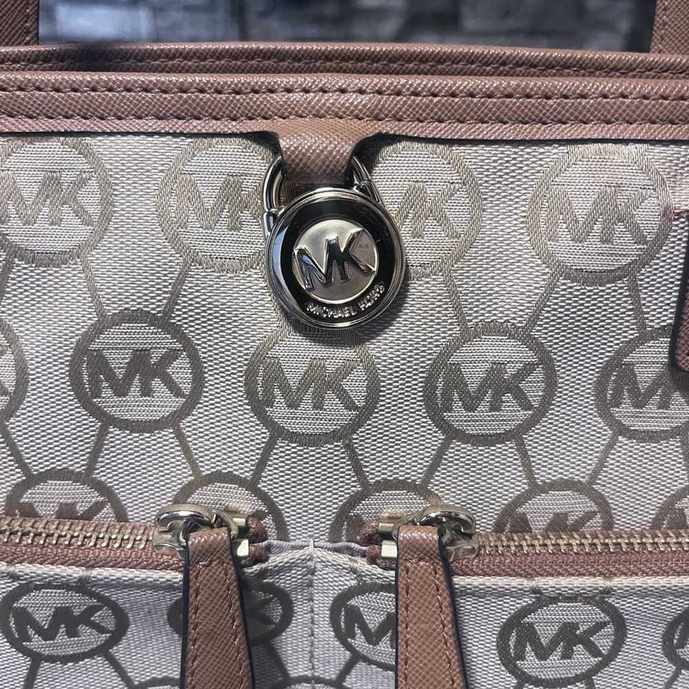 Michael Kors Kempton Signature Medium Pocket Tote… - image 3