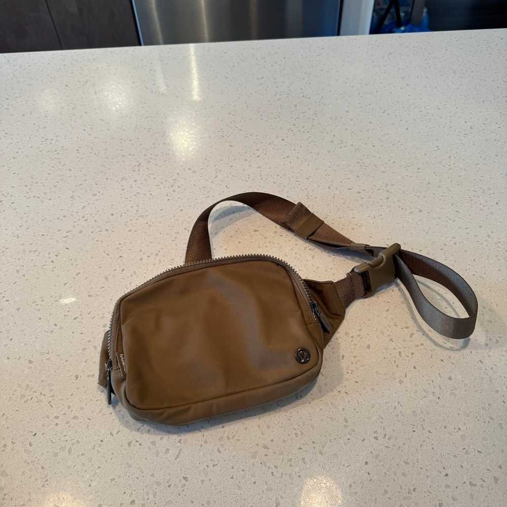 Lululemon Everywhere Belt Bag - image 1