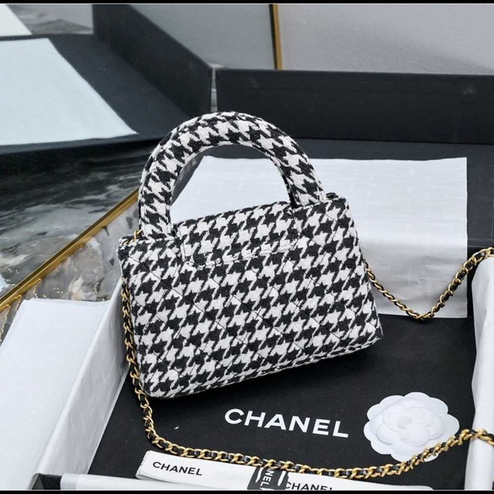 Chanel Shoulder Bag - image 3