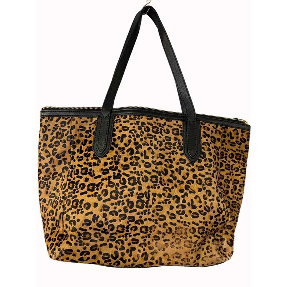 Fossil Women's Tan Leopard Design Shoulder or Tot… - image 2