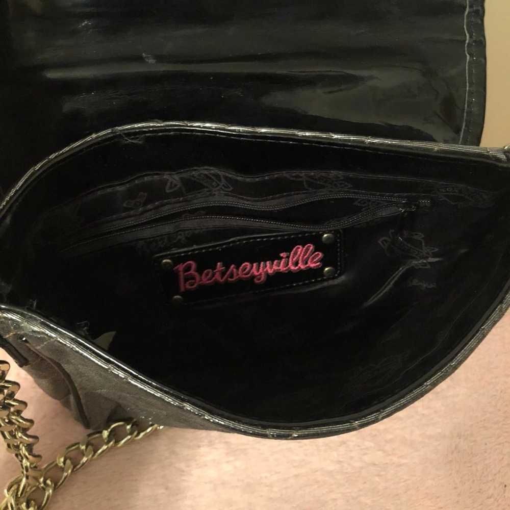 Betseyville by Betsey Johson vintage crossbody pu… - image 4