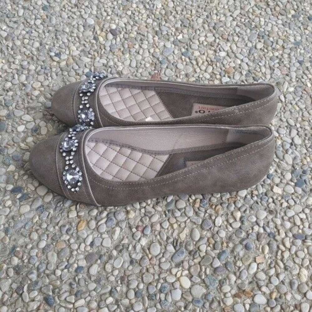 Other Rialto Comfort Brown Jeweled Flats Size 7.5 - image 7