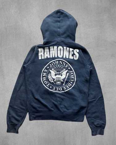 HYSTERIC GLAMOUR（ヒステリックグラマー）の「SMOKING GIRL