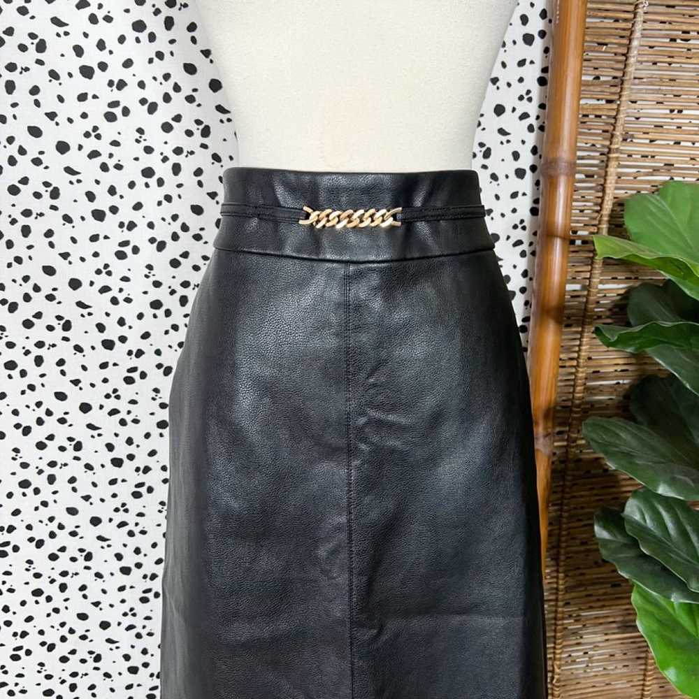 Ann Taylor Vegan leather mid-length skirt - image 2