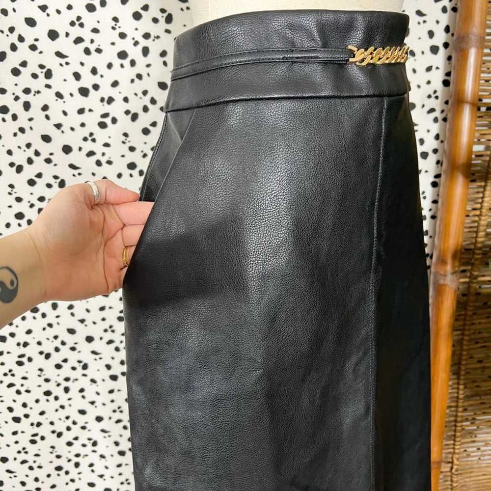 Ann Taylor Vegan leather mid-length skirt - image 5