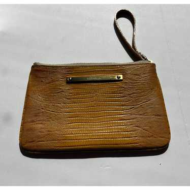 Beautiful Brahmin wristlet