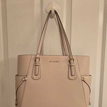 Michael Kors Light Pink Shoulder Handbag