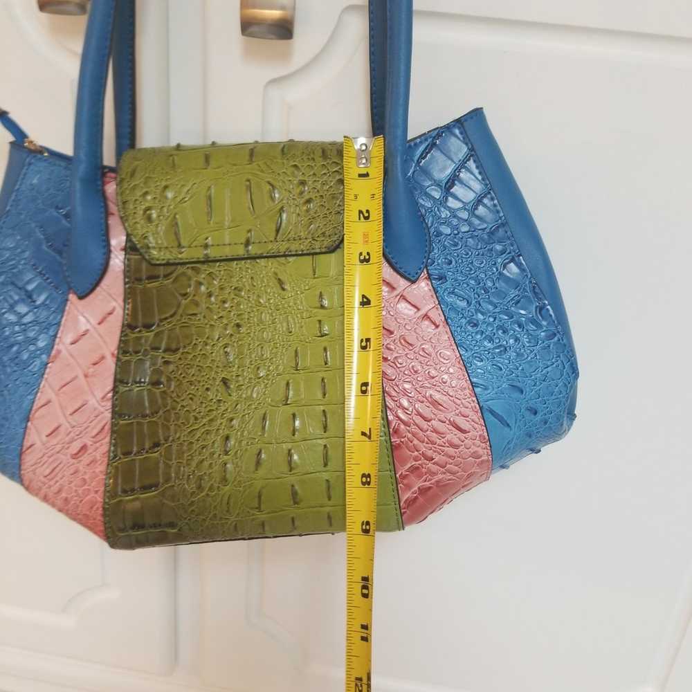 Croc pattern shoulderbag - image 4