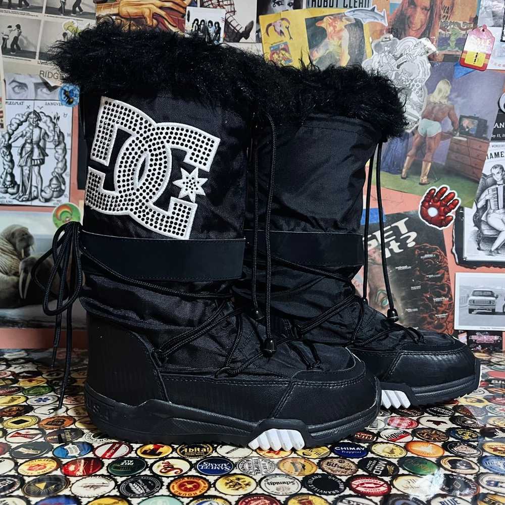 Y2K DC Chalet Snow Moon Boots Black Faux Fur Trim… - image 2