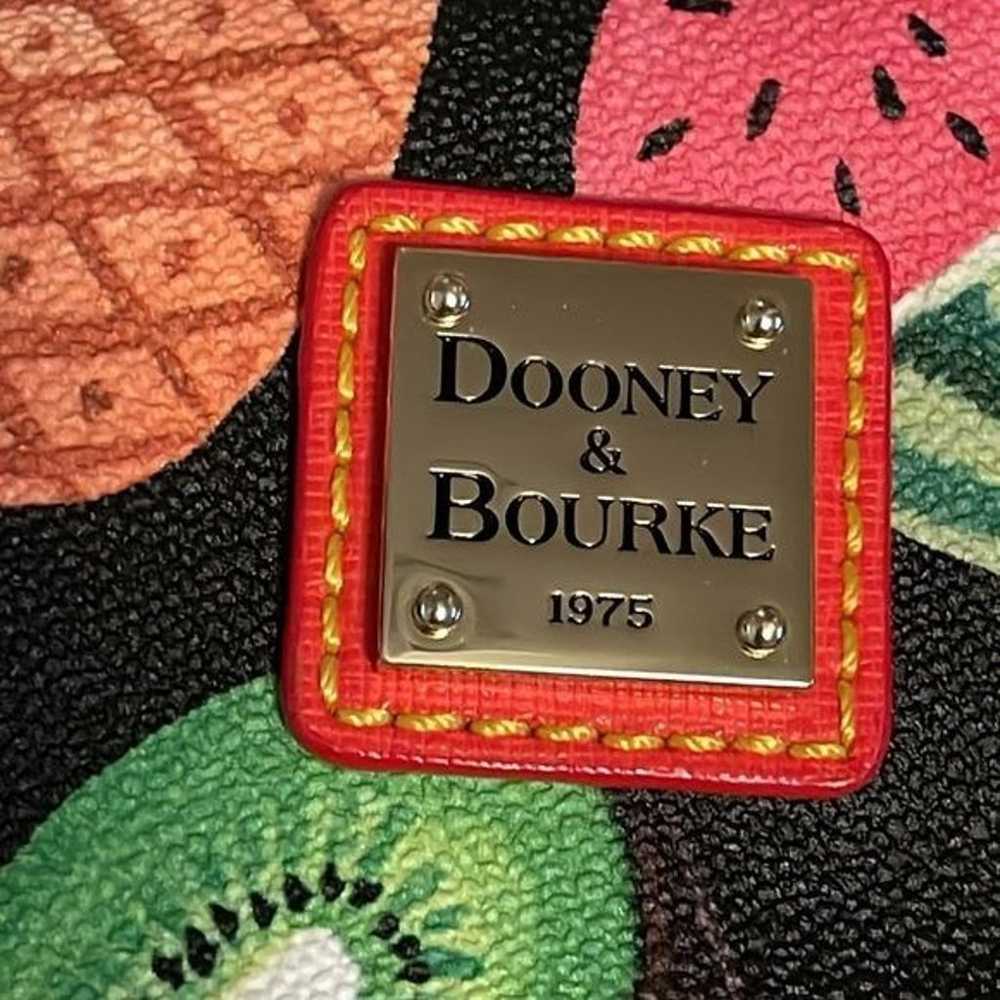 DOONEY & BOURKE LARGE ZIPPERED TOTE TROPICAL FRUI… - image 2