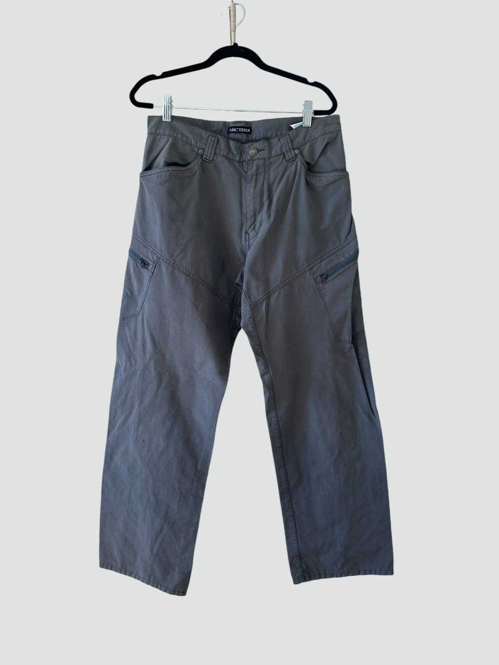 Arc'Teryx Arc'Teryx Wide Leg Cargo Pants - image 1