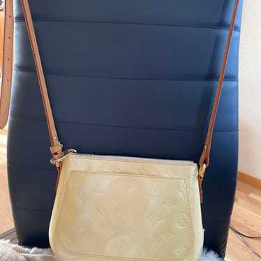 Louis Vuitton Vernis Shoulder Bag - image 1