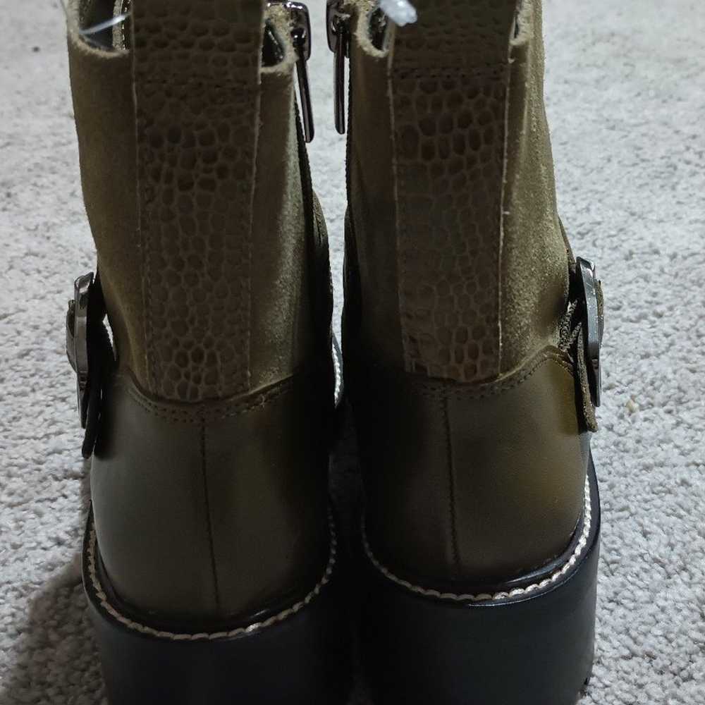 Size 5.5 Vince Camuto green boots. - image 3