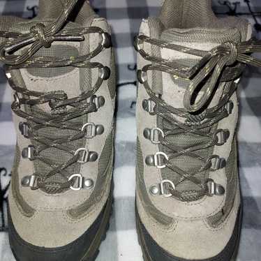 Womens Columbia Hiking Boots Size 7