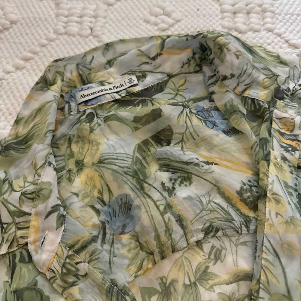 Sheet floral green abercrombie and fitch shirt xs - image 2