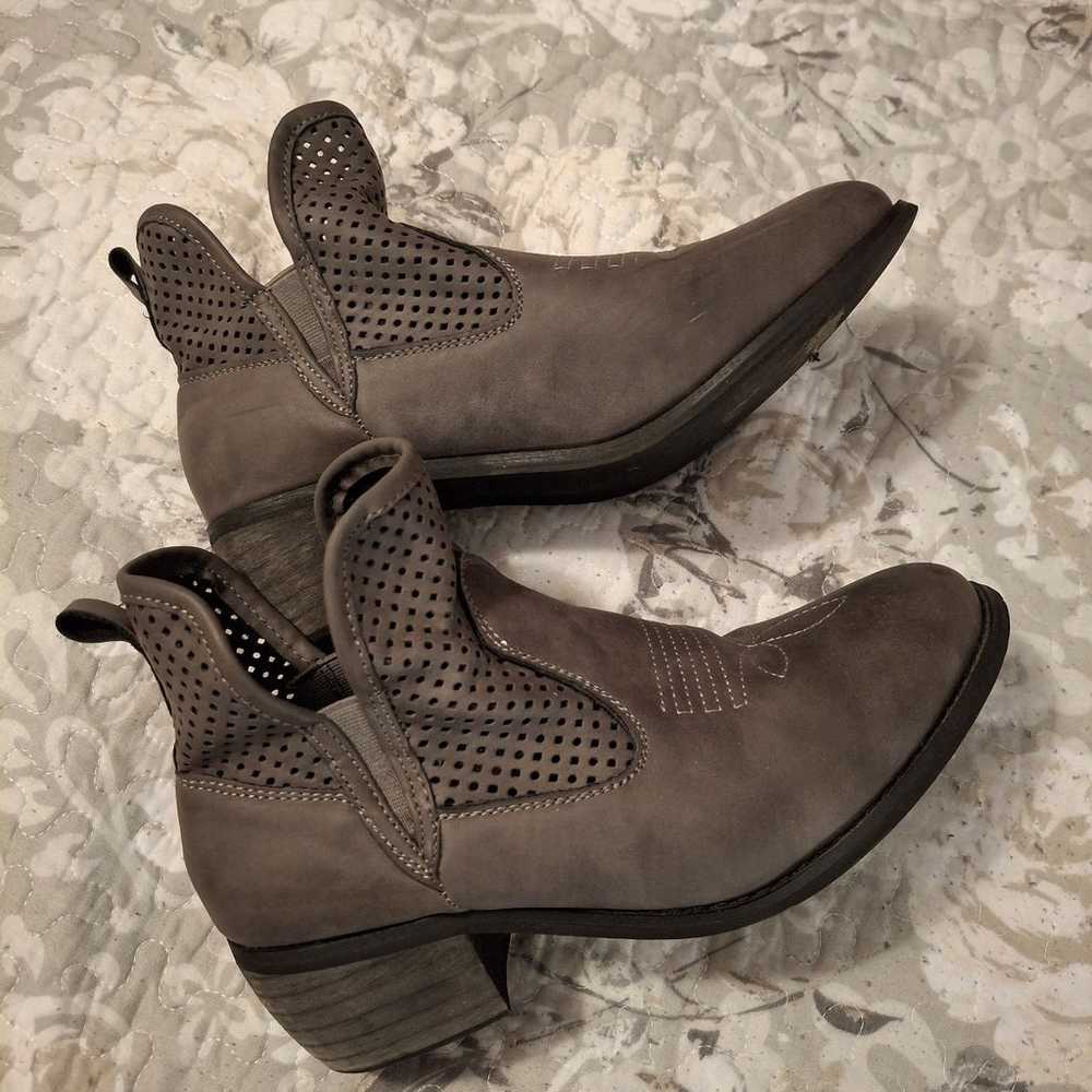 WESTERN STYLE GREY ANKLE BOOTIES - image 1