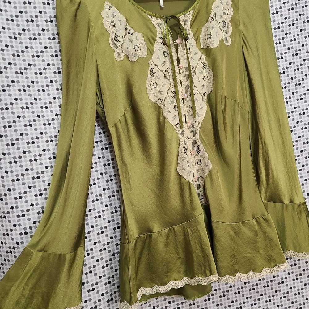 Free People 100% Silk Boho Fairy Blouse Size Sm - image 2