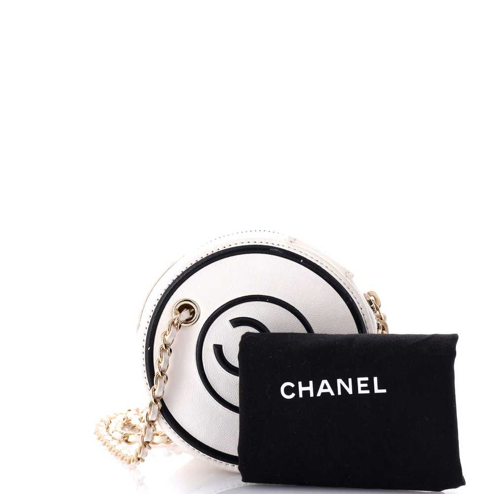 CHANEL CC Round Vanity Case with Chain Quilted La… - image 2