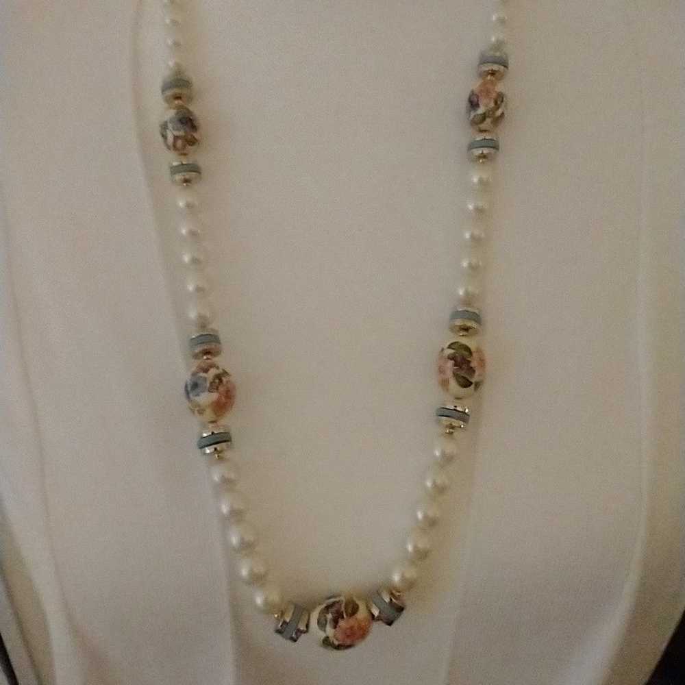 Faux Pearl and Painted Floral Bead Necklace - image 6