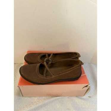 Easy Spirit 9n brown loafers flats