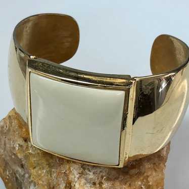 Vintage AVON Gold Tone Lucite Cuff Bracelet