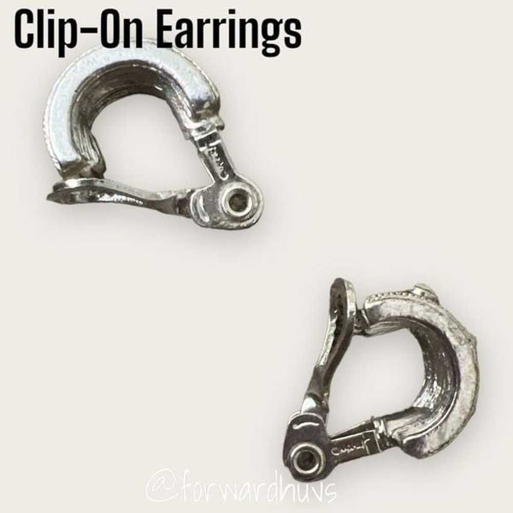 Vintage Clip On Earrings - image 5