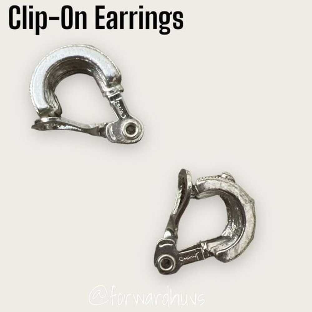 Vintage Clip On Earrings - image 6