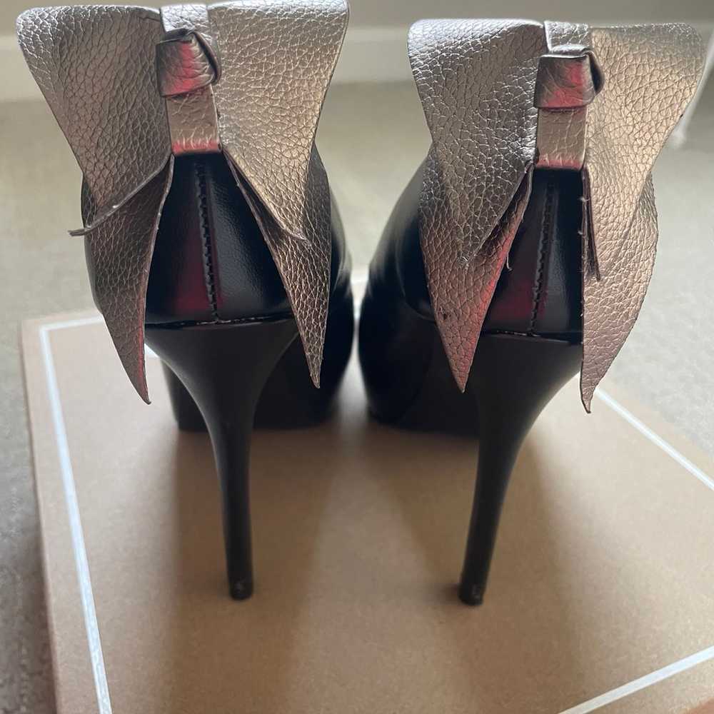 Bow Peep Toe Heels - image 5