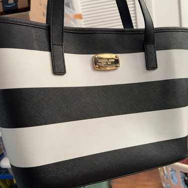 Michael Kors purse black and white