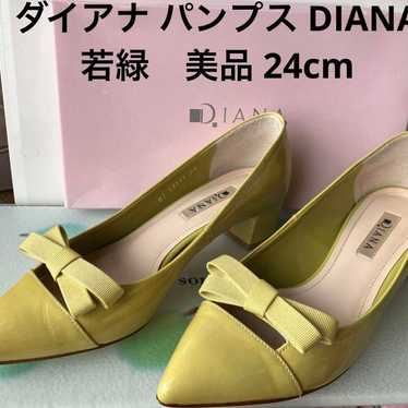 Diana Pumps DIANA Light Green, Excellent Condition