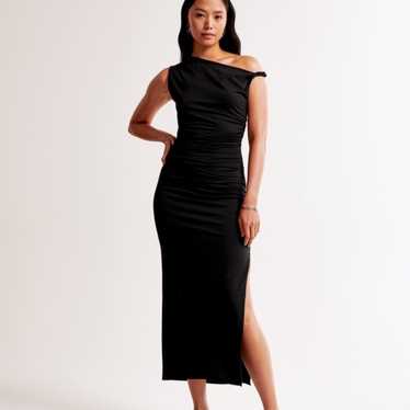 Elegant Black One-Shoulder Dress