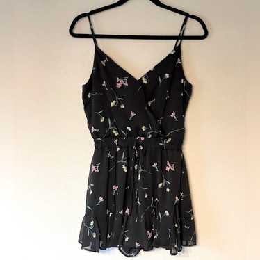 New!! TRIXXI, Black, Strappy. Wonen’s, Floral Romp